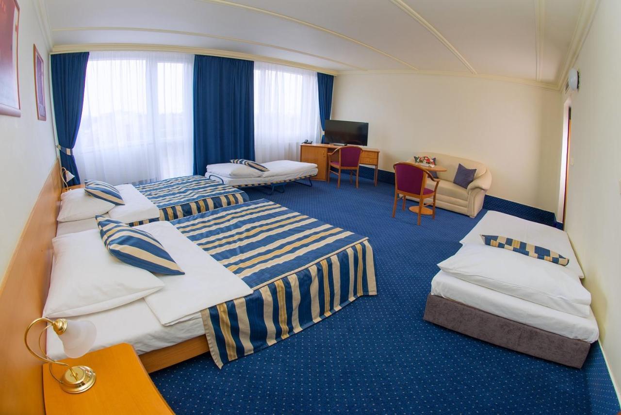 Top Hotel Praha Exterior foto
